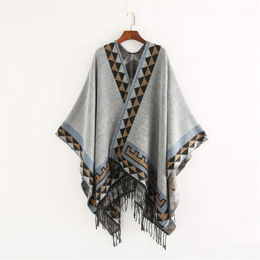 Figueroa - Geometric Border Light Gray Poncho