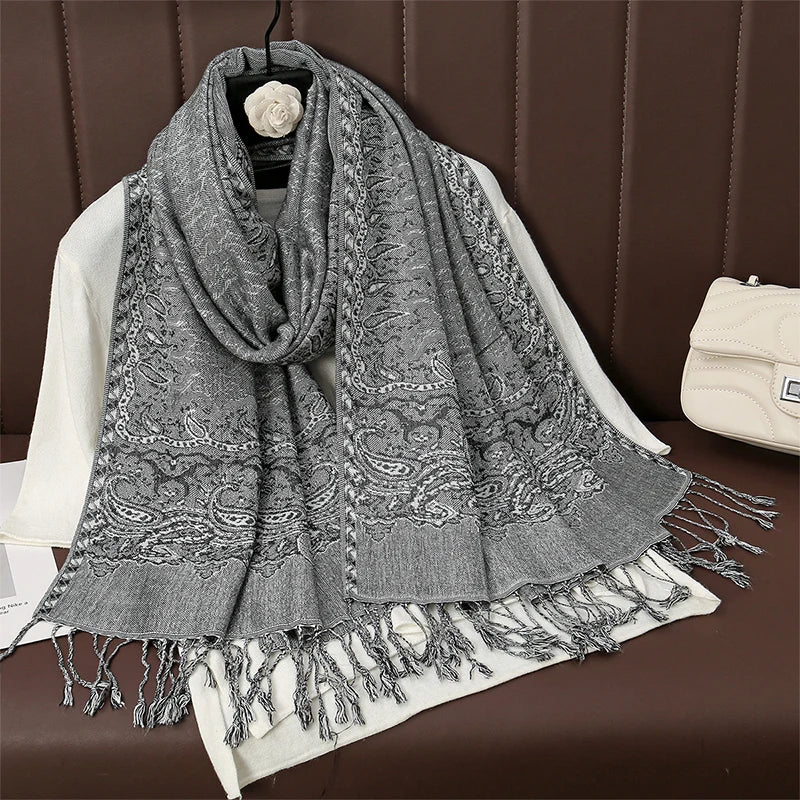 Enríquez - Silver Whisper Wrap
