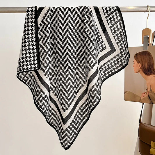 Talbot - Monochrome Houndstooth Scarf