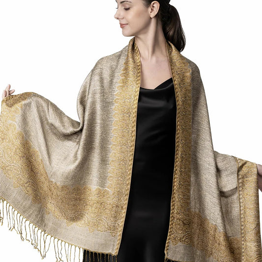 Enríquez - Golden Elegance Shawl
