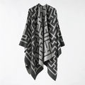 Borbón - Monochrome Labyrinth Poncho – Urban Elegance in Motion